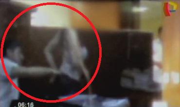 ​Dirincri: Comandante sorprendido junto a una suboficial en su oficina (VIDEO)