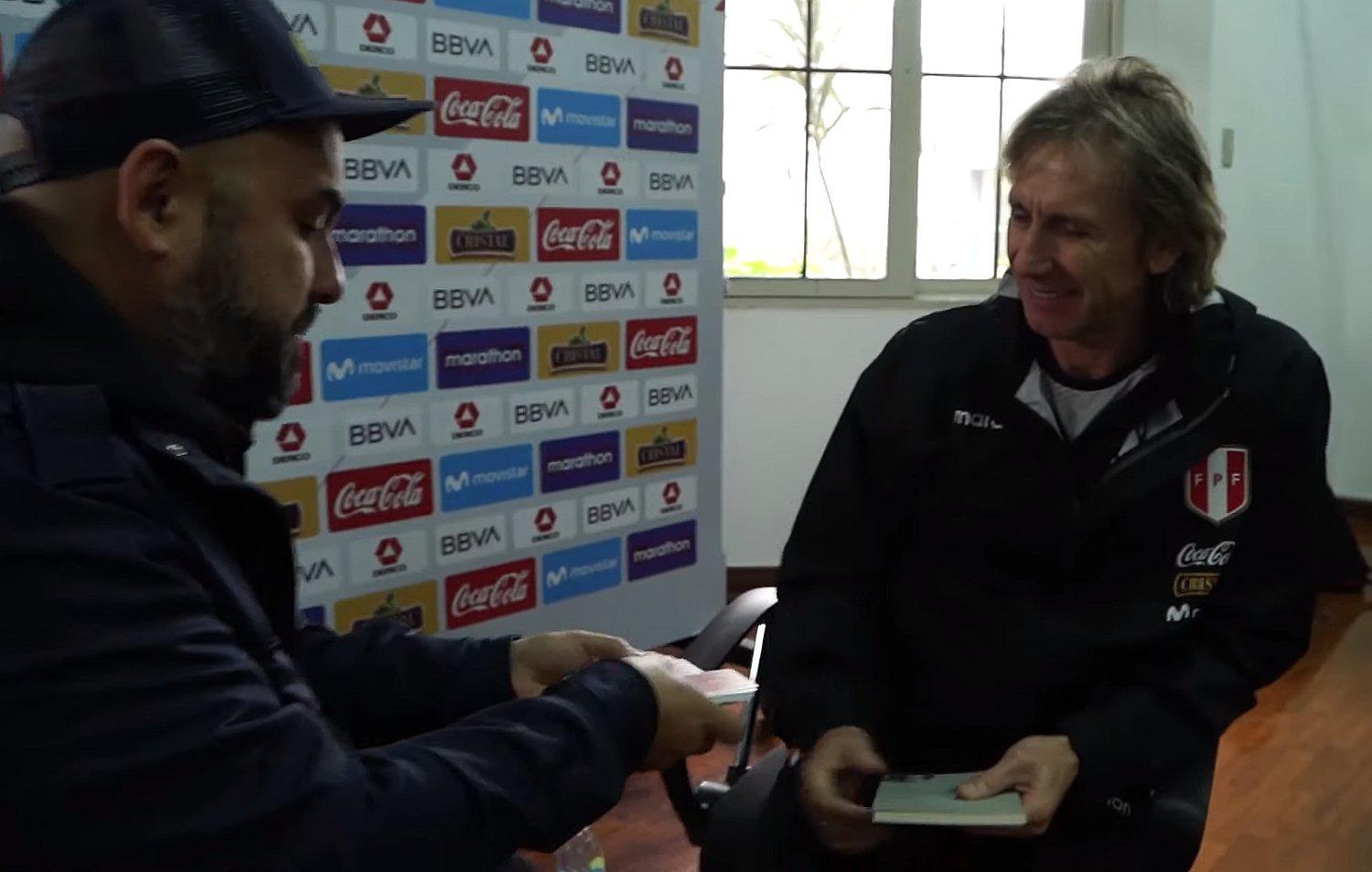 Mago Plomo vuelve a sorprender a Ricardo Gareca con truco de magia (VIDEO)