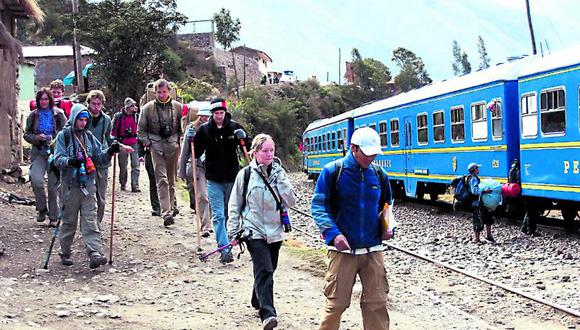 Suspenden servicio de trenes a Machu Picchu 