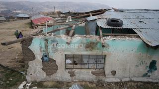 Vientos se llevan techos de casas, local comunal e invernadero en Huancayo