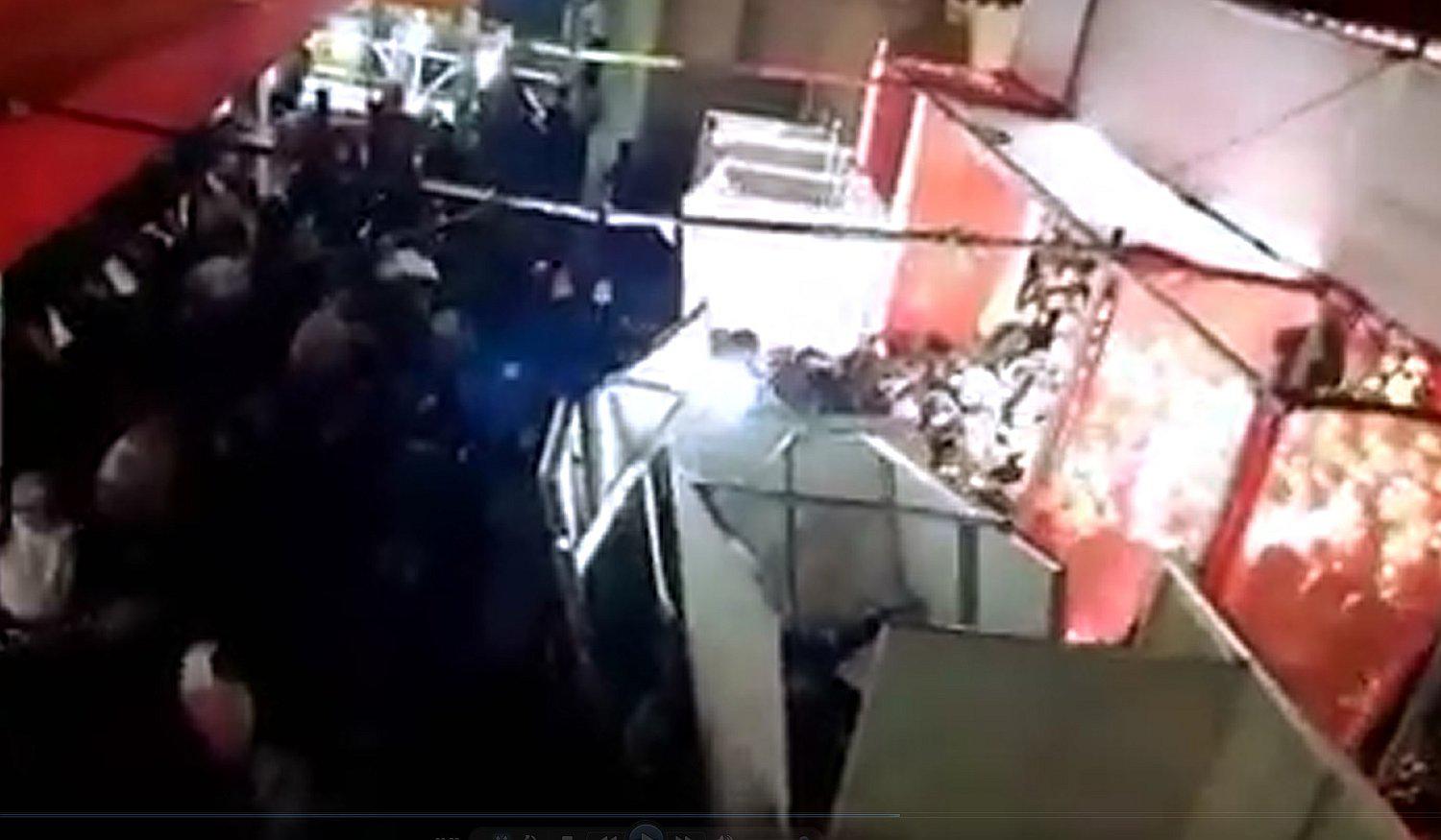 Baile con Agua Marina en feria del King Kong casi termina en tragedia (VIDEOS)
