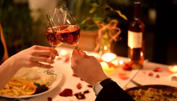 Conoce cómo ganar una cena romántica para este San Valentín. (Foto: Shutterstock)