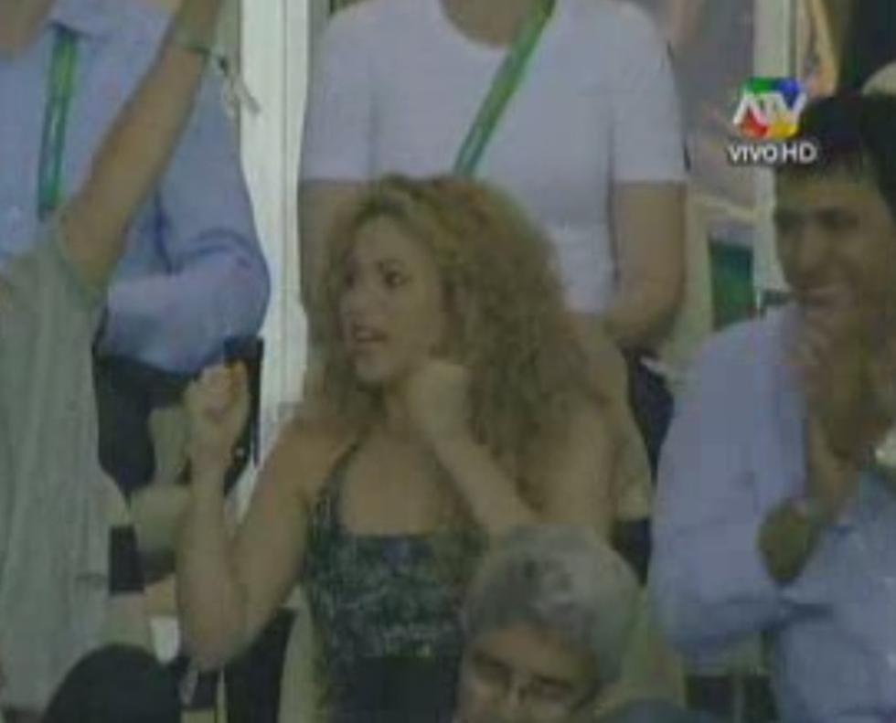 Shakira saltó de emoción con gol de Piqué ante Italia (Video)