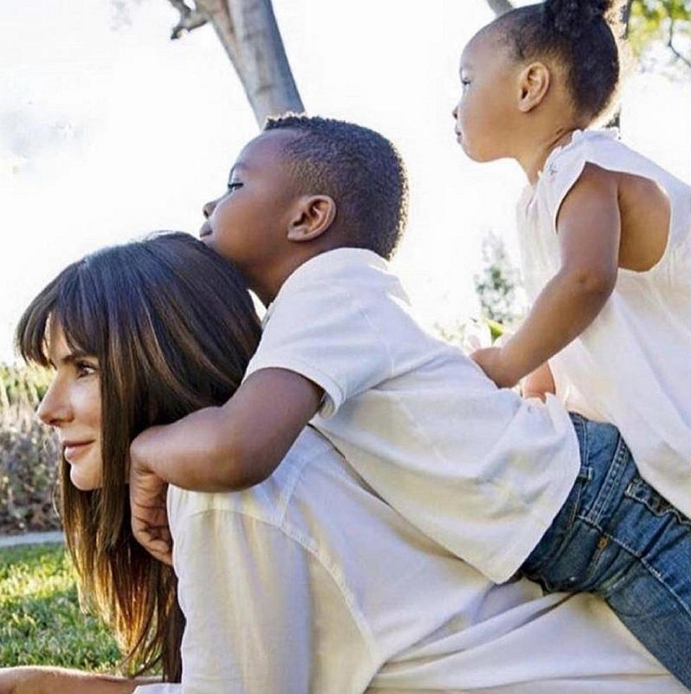 5 famosos que decidieron adoptar para formar una familia