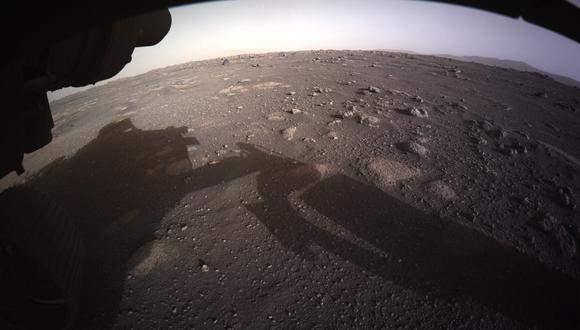 Primera imagen en color desde la superficie de Marte enviada por Perseverance. (Foto: NASA/JPL)