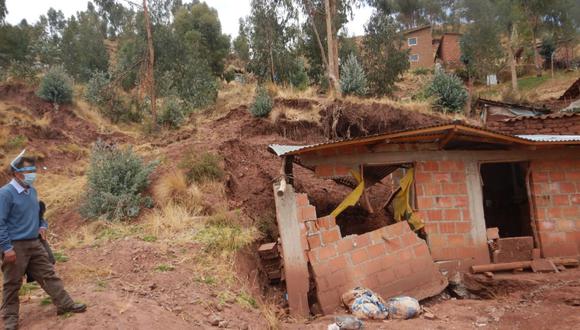 Cusco: Ingemmet recomiendan reubicar centro poblado APV 20 de Enero del distrito de Poroy ante posibles derrumbes y deslizamientos. (Foto Ingemmet)