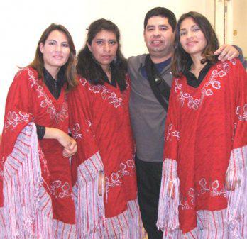 Grupo Femenino
 Bolivia y Dúo
 Romances, en Ica