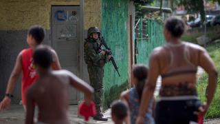 Doce niños fallecen a causa de balas perdidas en operativos en las favelas de Río de Janeiro