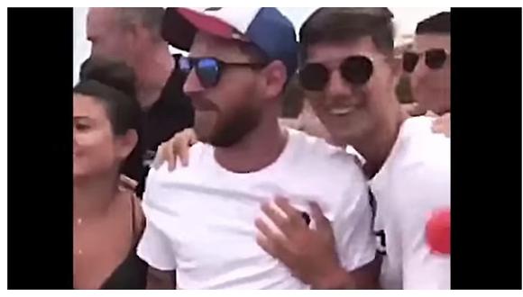​Multitud enloquecida hizo que Lionel Messi se refugie en un yate (VIDEO)