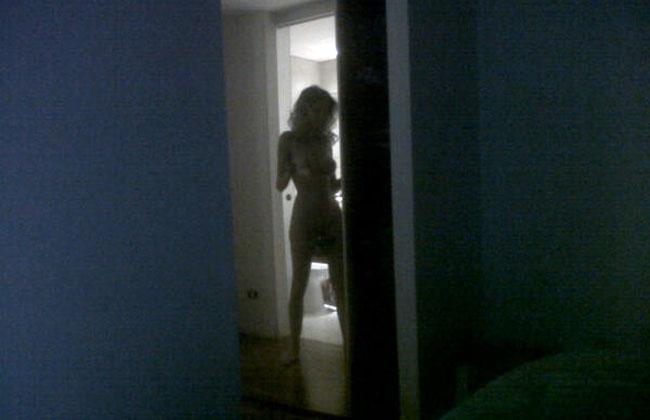 Andrés Calamaro publicó foto de su exnovia desnuda