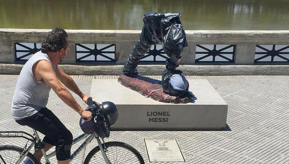 Vandalizan estatua de Lionel Messi en Argentina