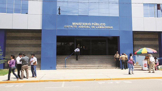 Lambayeque: Fiscal acusada de no atender caso de modelo desfigurada, Karen Cassaró, se  defiende 