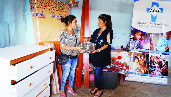 Entregan apoyo a madre que perdió a sus mellizos en incendio en Coishco