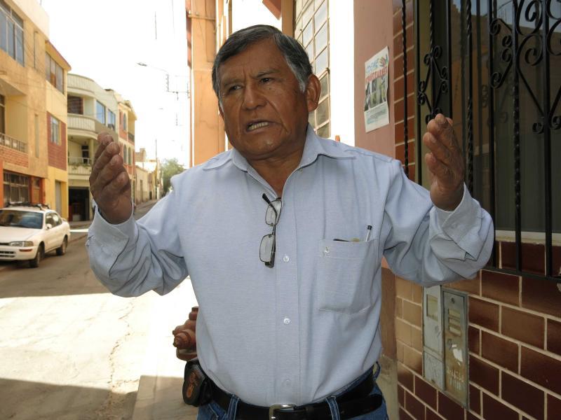 Zenón Cuevas y Dante Zubia marchan primeros según encuesta