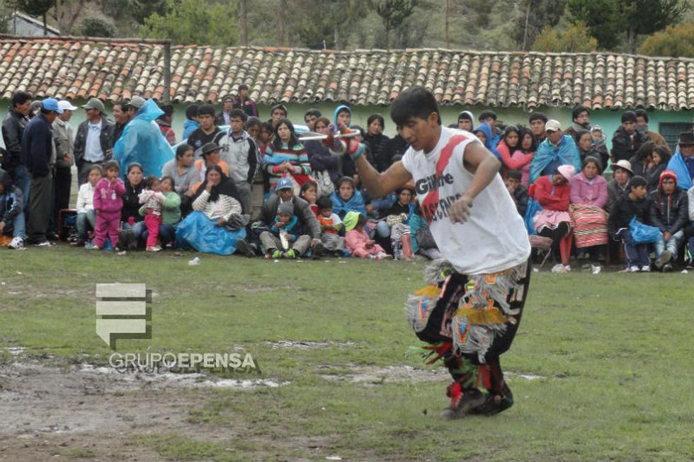 Acopalca: Música y danza de tijeras en honor al Niño Jesús