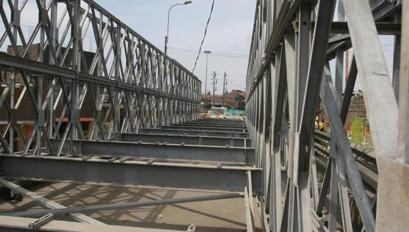 Usuarios gastan más por demora de puente Bailey sobre colapsado Bella Unión