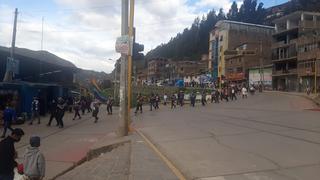 Pobladores realizan marcha de sacrificio por distritalización en Huancavelica