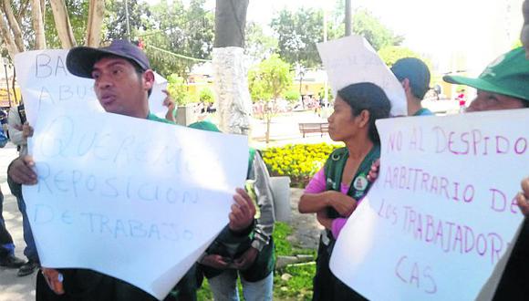 Protestan por despidos masivos en Ica y Chincha