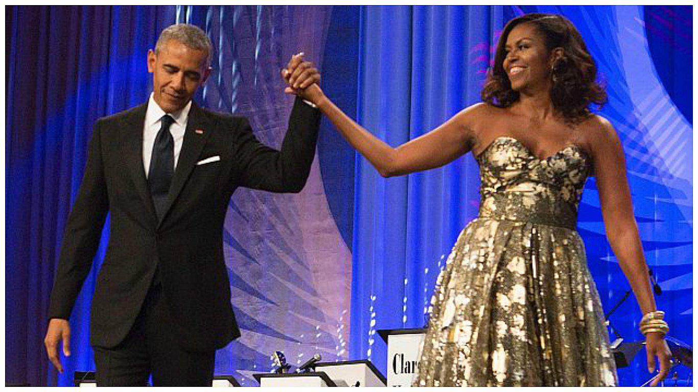 Esta es la millonaria suma que recibirán los Obama por escribir sus autobiografías