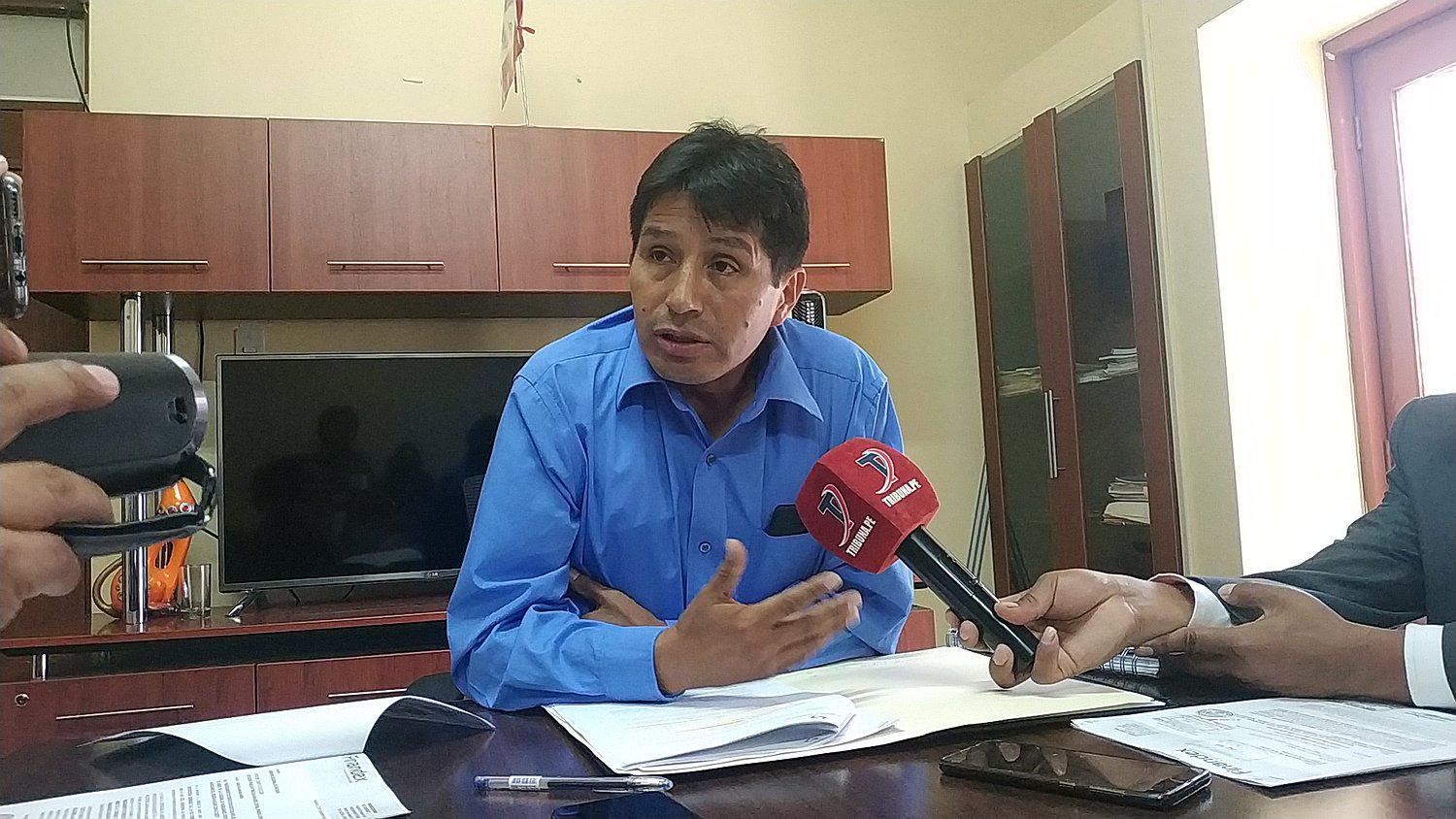 Gerente del GORE fue denunciado por empresa que ganó licitación d obra