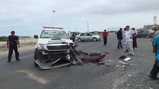 Chimbote: Cámaras graban violento choque entre patrullero y automóvil (VIDEO)