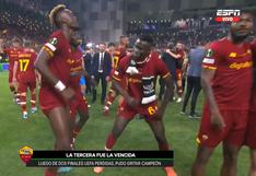 Jugadores de Roma bailaron en el campo tras ganar la Conference League (VIDEO)