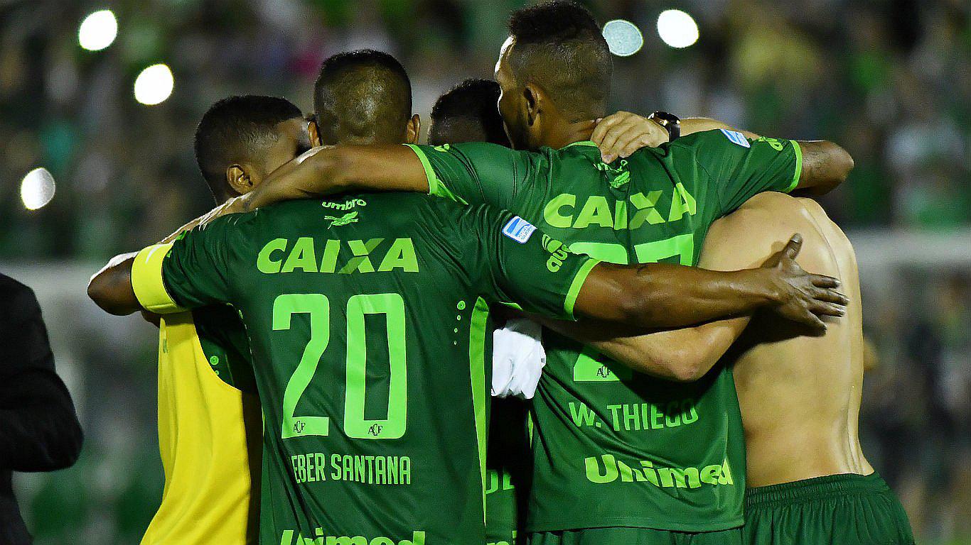 El mundo del fútbol expresa sus condolencias para el Chapecoense