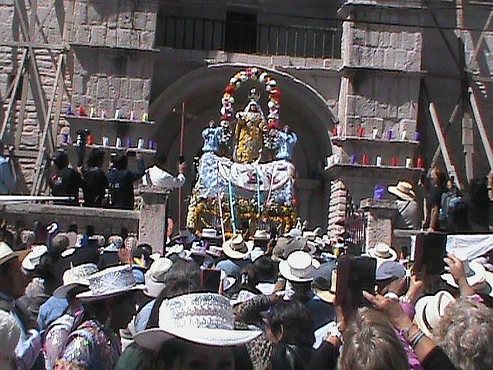 Celebran fiesta en honor a la Virgen de la Asunta en Camaná y Caylloma [FOTOS]