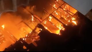 Reportan incendio de gran proporción en hotel ubicado en el boulevard de Máncora