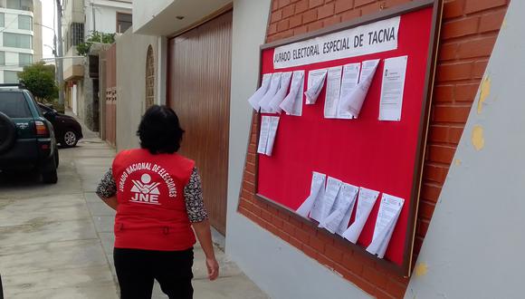 JEE Tacna está publicando el estado de las listas a fin de que los personeros subsanen las deficiencias. (Foto: Adrian Apaza)