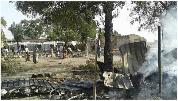 Nigeria: Al menos 50 muertos en bombardeo de Ejército en campo de refugiados (VIDEO)