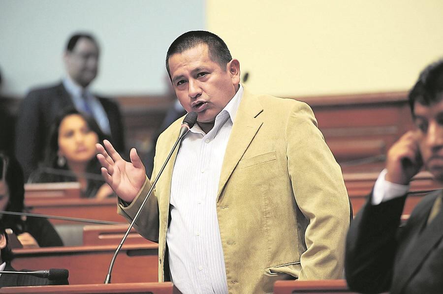 Walter Acha: "Me voy, siempre han tratado de marginarme"