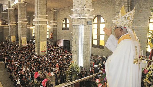 La Libertad: Miles de devotos se congregan para venerar a la Virgen de la Puerta