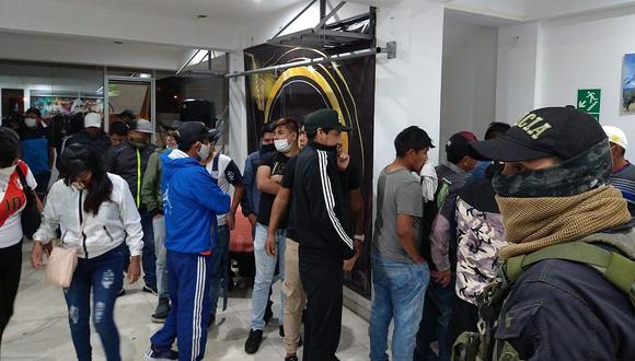 Arequipa: Intervienen a 43 personas por participar en fiesta, pese a pandemia