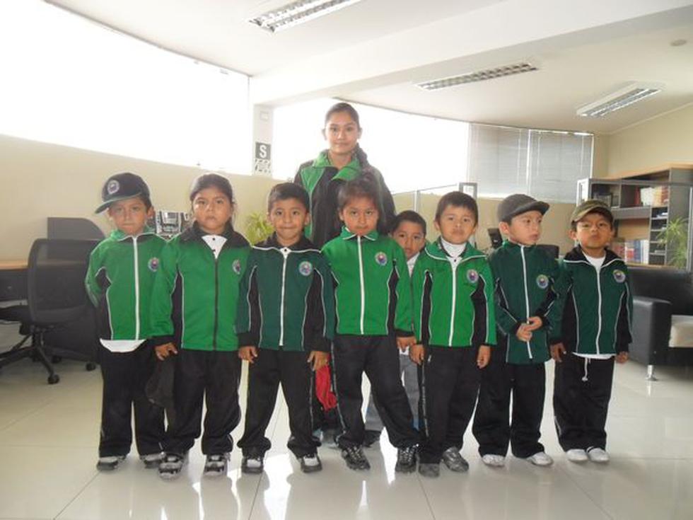 Niños de inicial visitan el diario Correo (Fotos)
