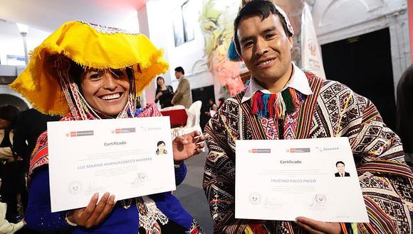 ​Ministerio de Cultura certificó a 422 servidores públicos bilingües de la región Cusco