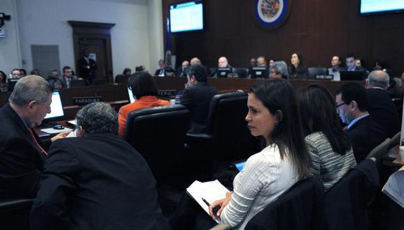 Insulza: "OEA no está para poner ni sacar gobiernos"