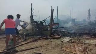 Piura: Balones de gas causan terror en incendio registrado en Paita