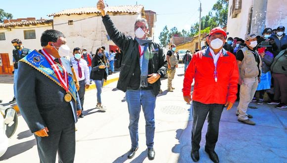 Desde una actividad oficial en Ayacucho, el mandatario recordó que cualquier intento del Ejecutivo de servir de árbitro estaría fuera de la Constitución.