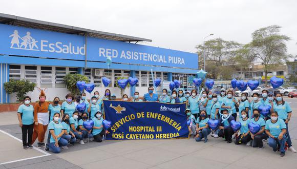 Rinden homenaje a Enfermero de EsSalud de Piura por su lucha contra la COVID-19