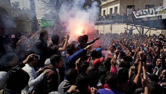 Violentas protestas en Egipto dejan más de 400 heridos