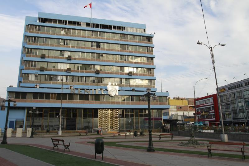 Reniec contrató a empresa que falseó documentos para ganar licitación