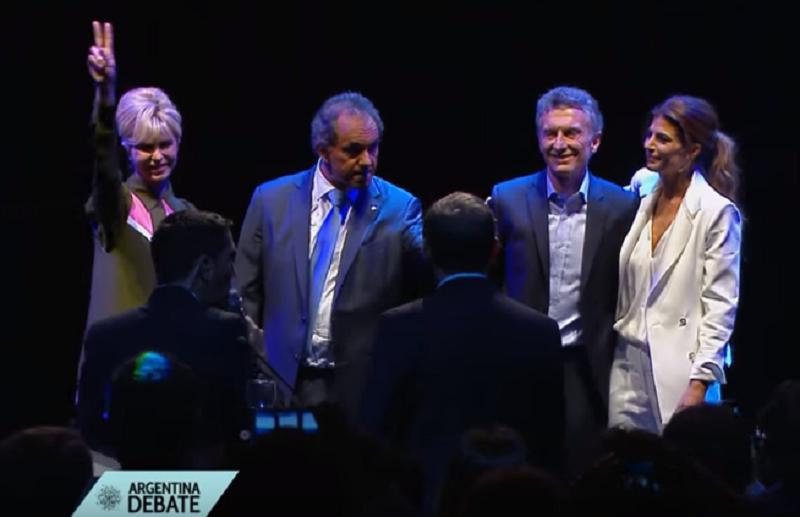 ​Elecciones Argentina: El beso de novela que desató la locura en las redes sociales  (VIDEO)