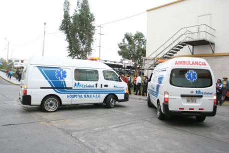 EsSalud Junín desplaza 6 ambulancias a Lima