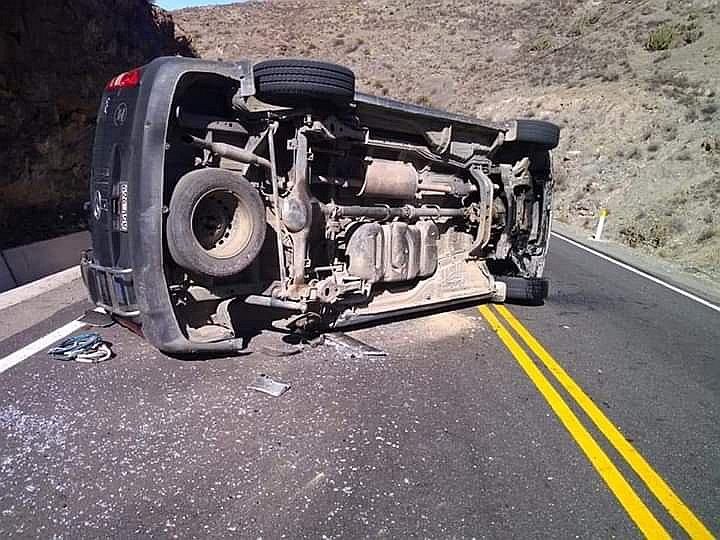 Van sufre despiste en la vía Tacna a Tarata