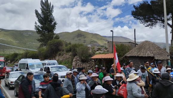 Pobladores bloquearon ingreso al valle del Colca, impidiendo el ingreso de turistas. (Foto:Difusión)