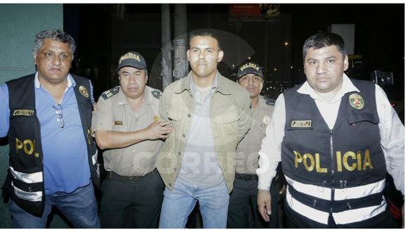 Alférez de la PNP José Antonio Rodríguez Manrique se entregó a la Policía (Foto: César Bueno)