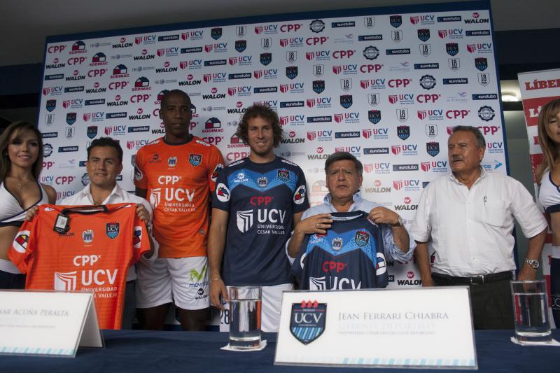 Vallejo presentó sus dos nuevas camisetas