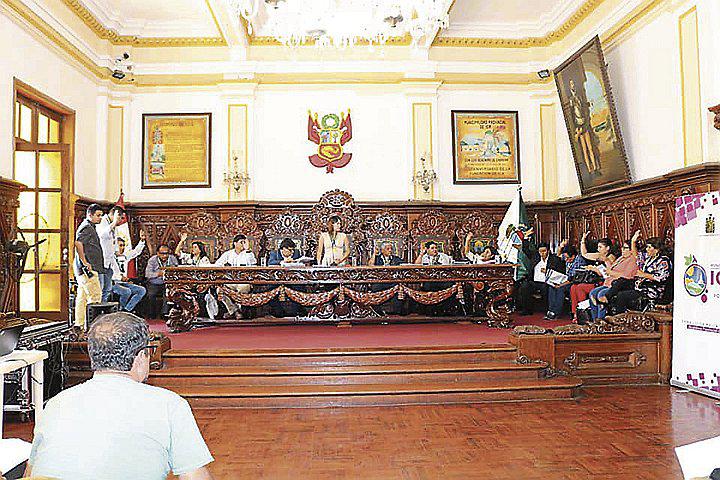 Comuna e IPAE enfrentados por predio