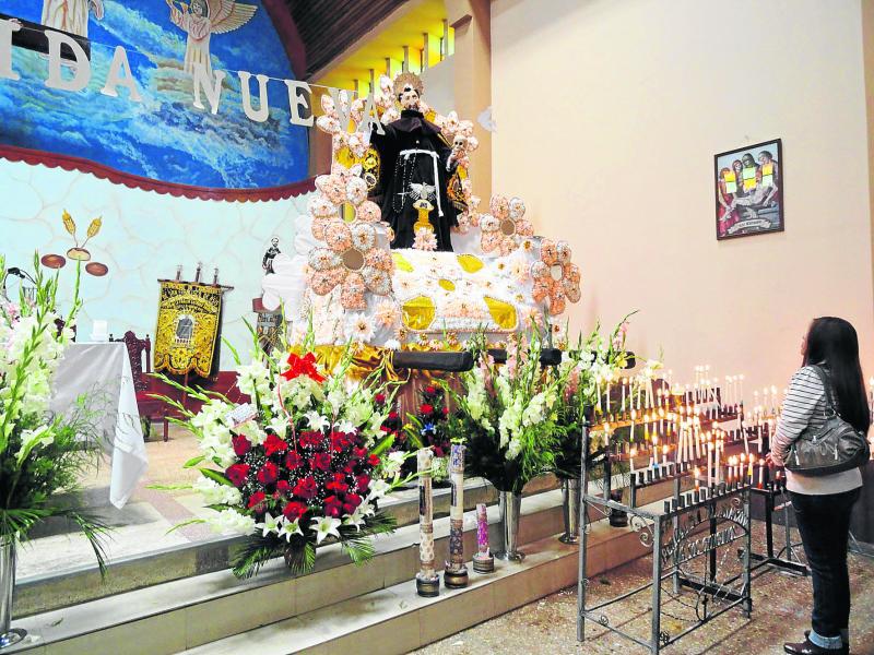 Fe y devoción en víspera a celebración de San Francisco 